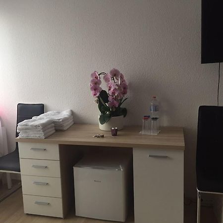 Privatzimmer Am Rathaus Kassel Zewnętrze zdjęcie