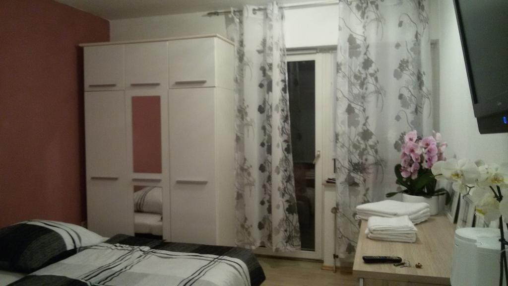 Privatzimmer Am Rathaus Kassel Zewnętrze zdjęcie