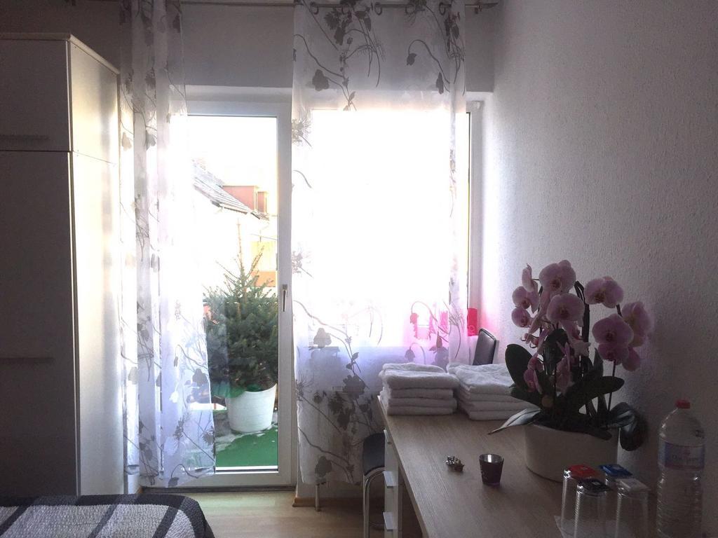 Privatzimmer Am Rathaus Kassel Zewnętrze zdjęcie
