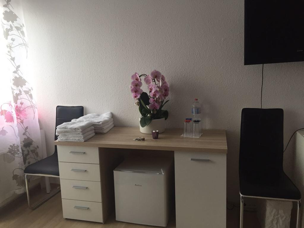 Privatzimmer Am Rathaus Kassel Zewnętrze zdjęcie